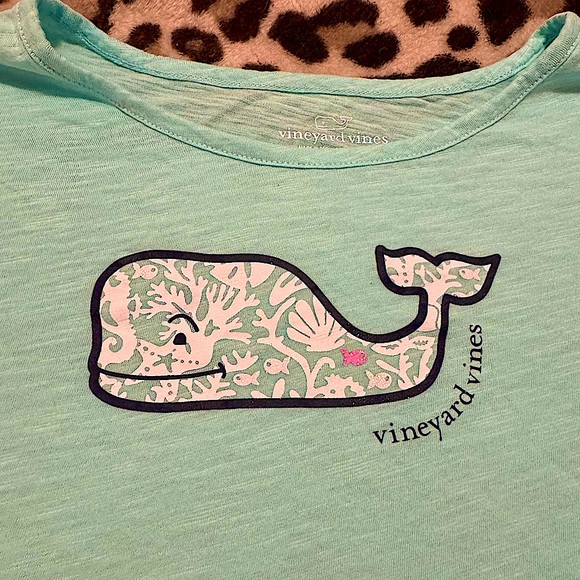EXCELLENT/LIKE NEW/PRE-OWNED condition VINEYARD VINES girls whale tee - Picture 2 of 4